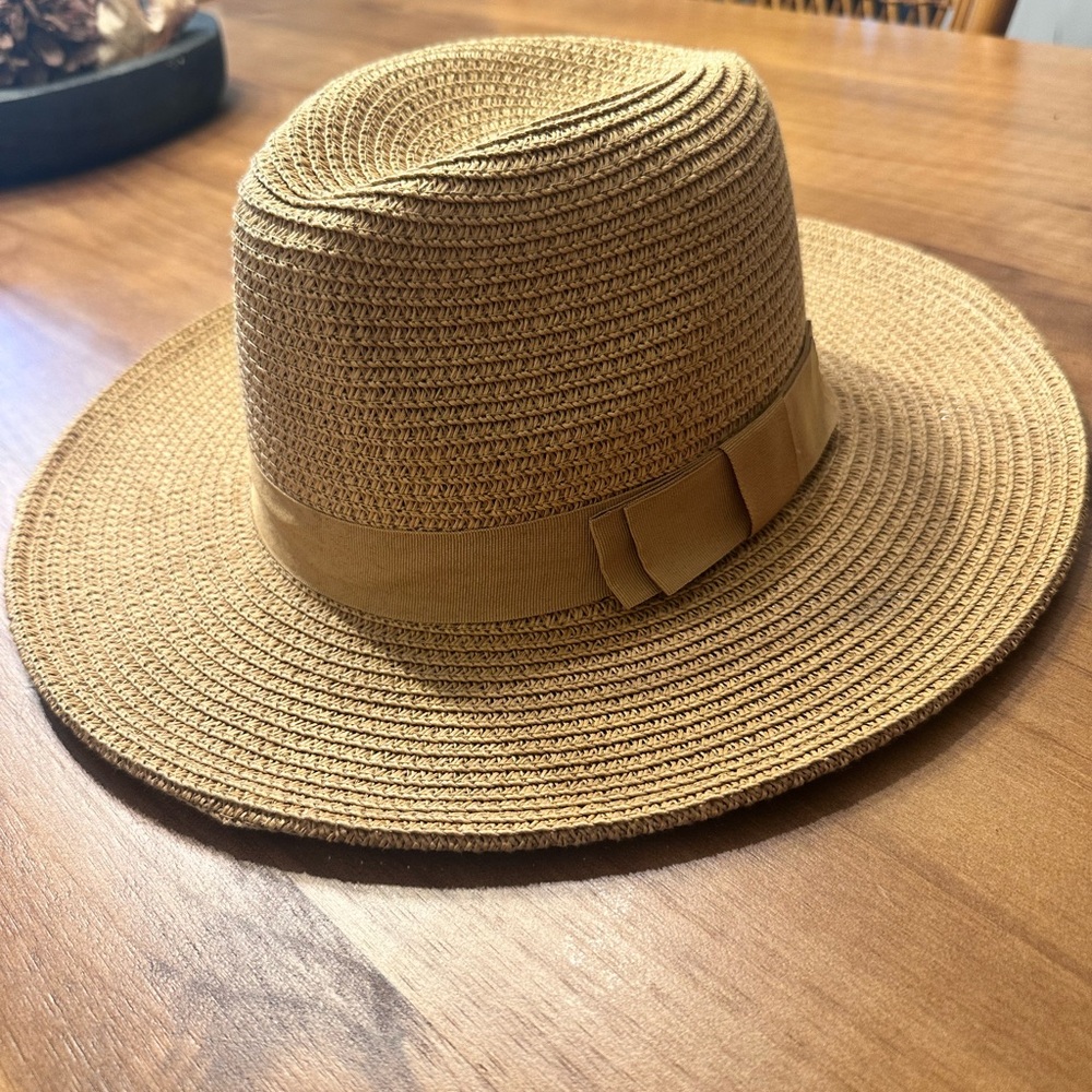 Forever 21 Tan Straw Wide-Brim Fedora Hat